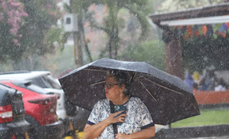 Se activan restricciones de playas y alertas de emergencia

 – Primer plano