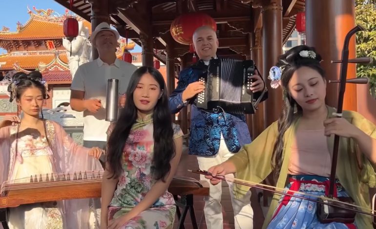 El vallenato traspasa fronteras y conquista Asia

 – Primer plano