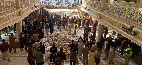 Pakistán de luto tras el atentado suicida en la mezquita de Islamabad

 – Primer plano