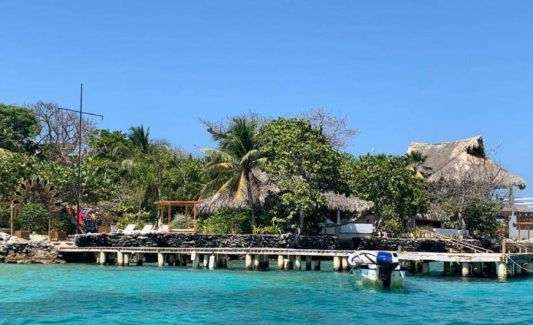 un barco pasó por encima

 – Primer plano