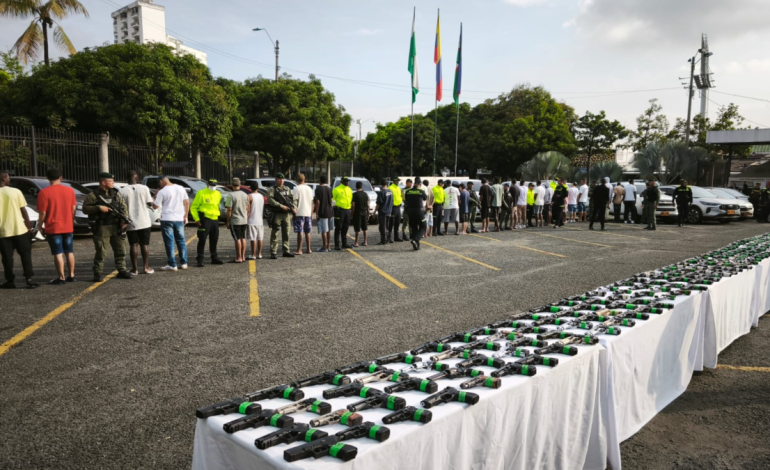 balance de la Oficina del Mariscal y la Policía

 – Primer plano