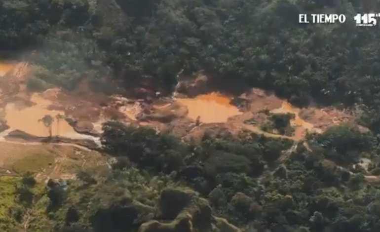 Tres personas fueron asesinadas en Ataco, Tolima en un vehículo

 – Primer plano