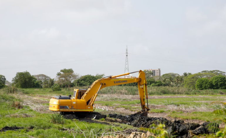 Montería inicia la remediación ambiental en la zona donde se construirá el Parque Las Lagunas para paliar los efectos de las inundaciones en Córdoba

 – Primer plano