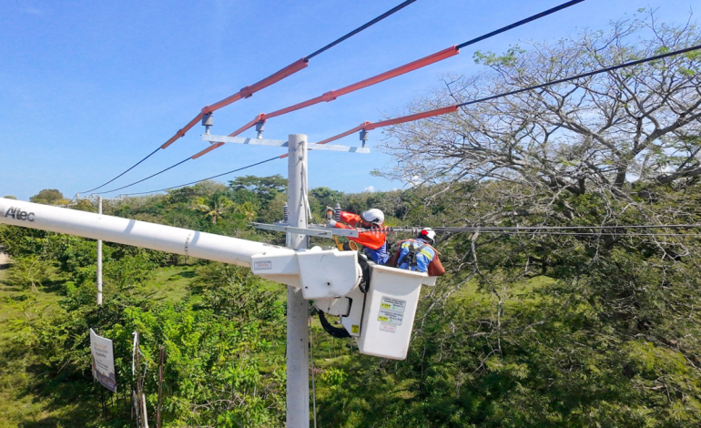 Reservas mínimas, riesgos de El Niño y retrasos en proyectos amenazan la seguridad eléctrica

 – Primer plano
