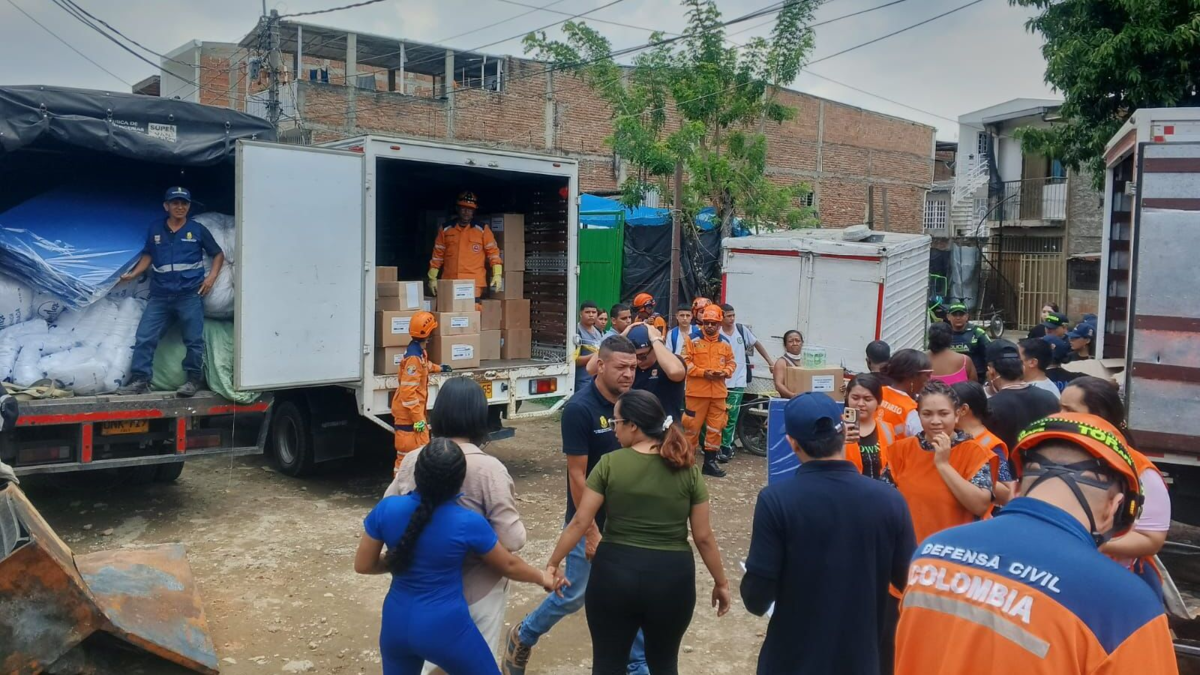 Atención de salud, vivienda y alimentación a 144 personas afectadas por el incendio en el sector de Los Lagos

 – Primer plano