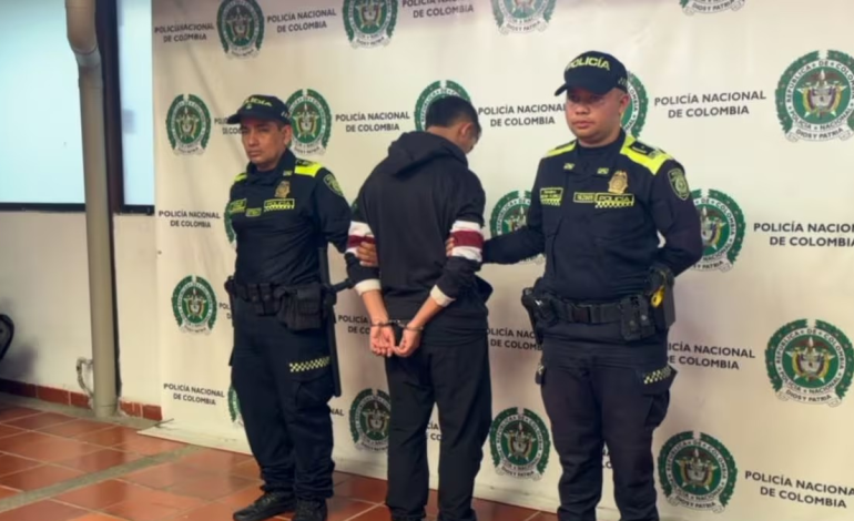 Condenan a 15 años de prisión a sujeto que apuñaló reiteradamente a estudiante en el Sena, Bucaramanga: se declaró culpable de los cargos

 – Primer plano