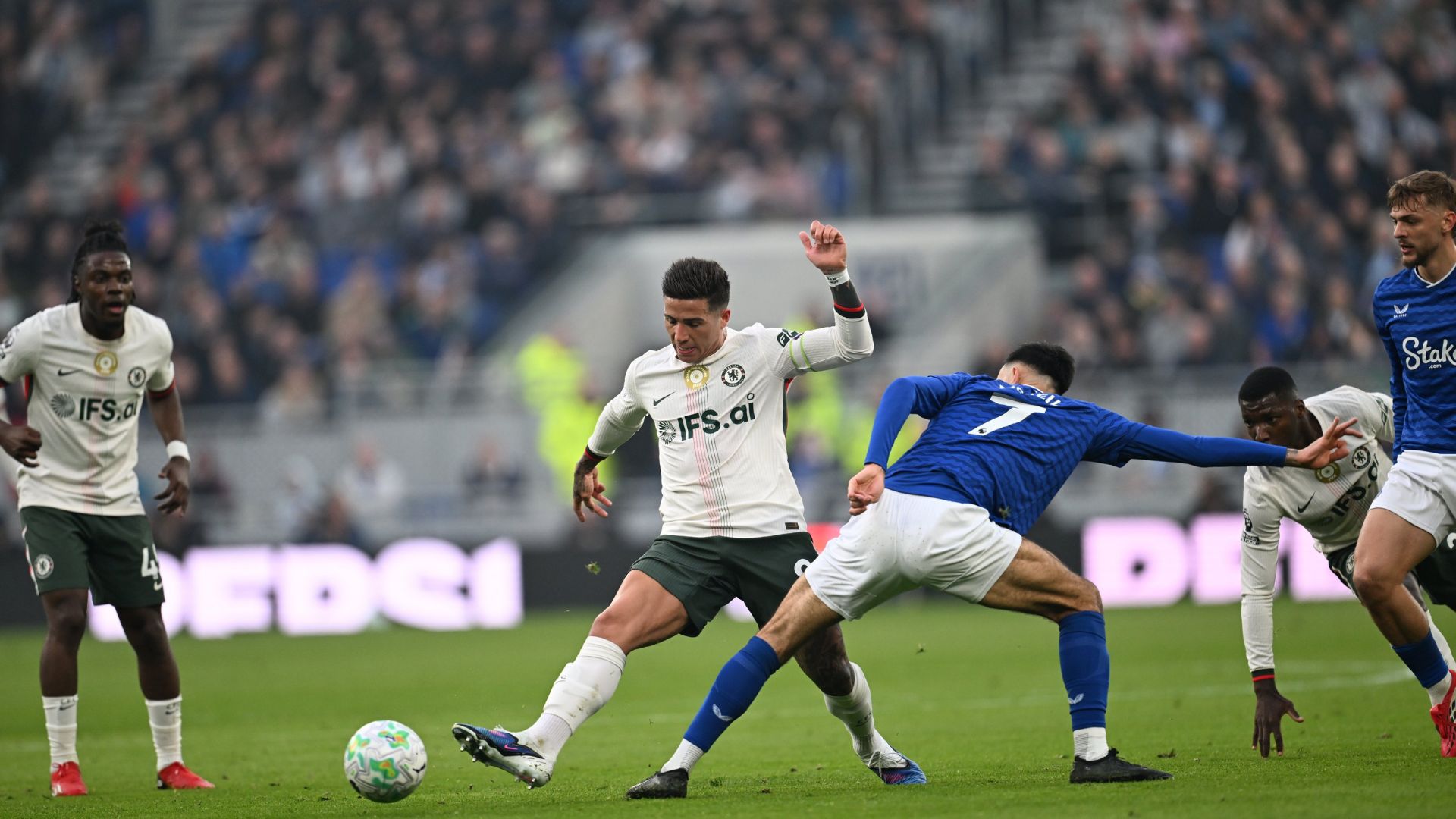 Caída de Liverpool y Chelsea en la Premier

 – Primer plano