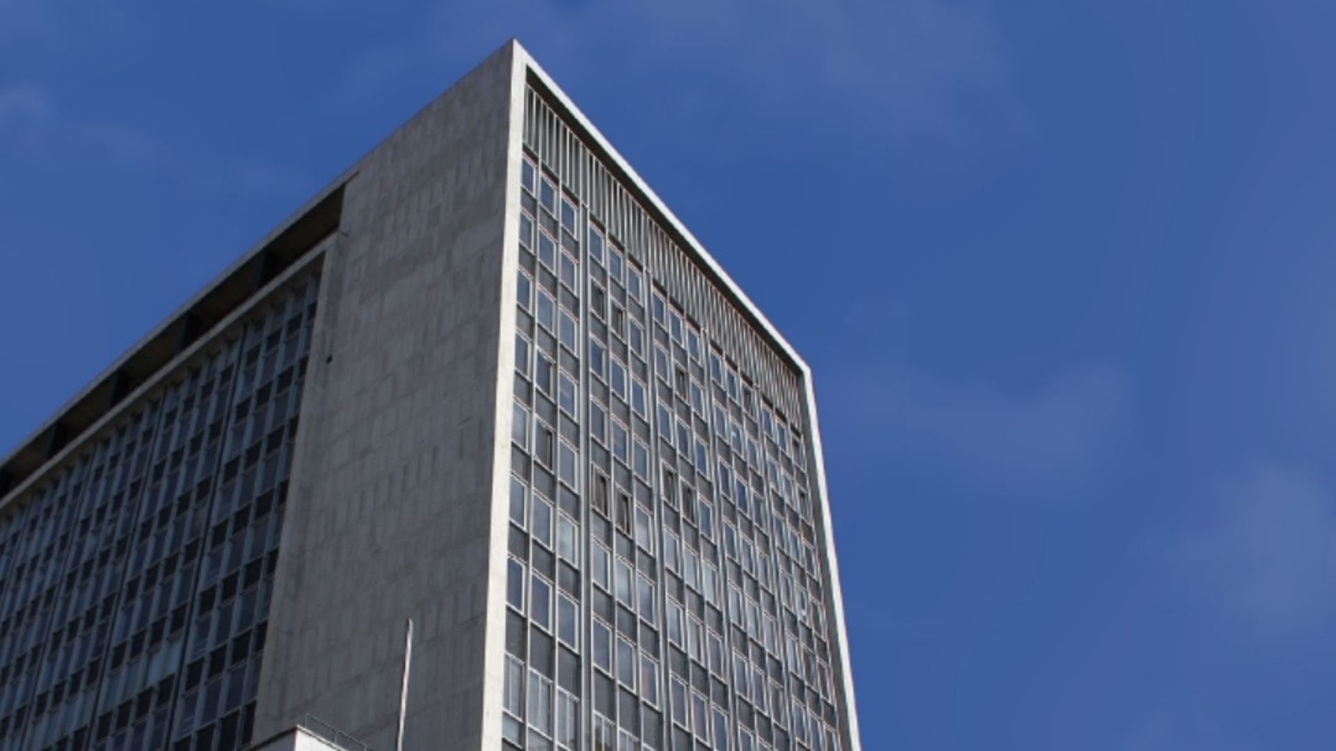 El gobierno se distancia del Banco de la República

 – Primer plano