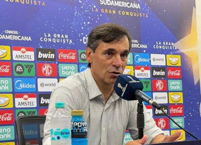 Fabián Bustos y su gran momento con Millonarios fc 

 – Primer plano