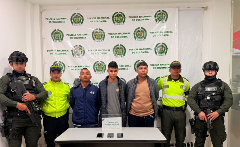 Juez envía a prisión a tres imputados por asesinato de dos mujeres y un menor en Ponedera, Atlántico: fueron capturados en Cundinamarca

 – Primer plano