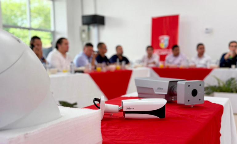 Se instalarán 411 dispositivos en 18 municipios; alcaldes apoyan sistema de vigilancia

 – Primer plano