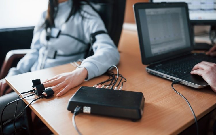 Tecnología de punta y creencias ancestrales: el extraño caso del detector de mentiras

 – Primer plano