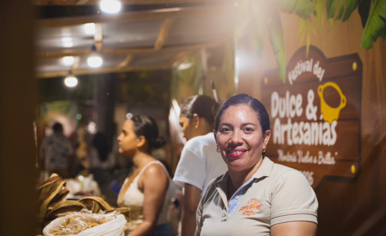 Mujeres afectadas por la inundación en Córdoba son las heroínas de la Fiesta de los Dulces, que se realiza en Montería durante la Semana Santa

 – Primer plano
